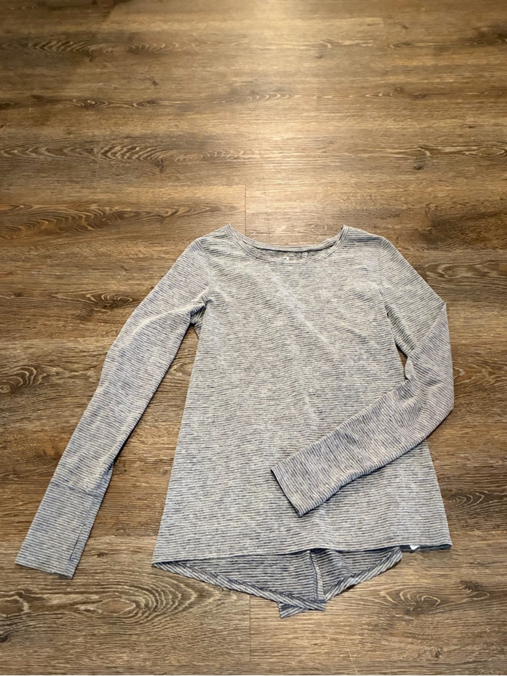 GAP Long Sleeve Striped Tee in Light Gray and White